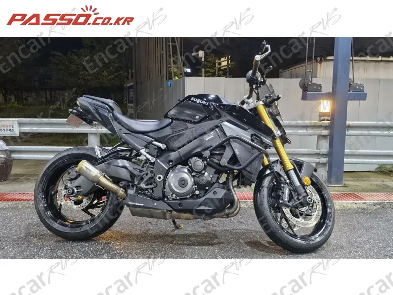 SUZUKI GSX S 1000 - фото 0