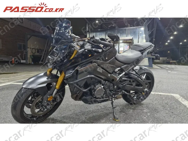 SUZUKI GSX S 1000 - фото 1