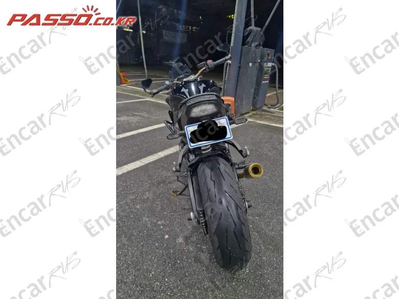 SUZUKI GSX S 1000 - фото 2