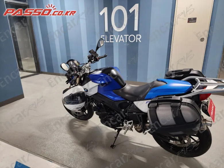 BMW F 800 R - фото 1