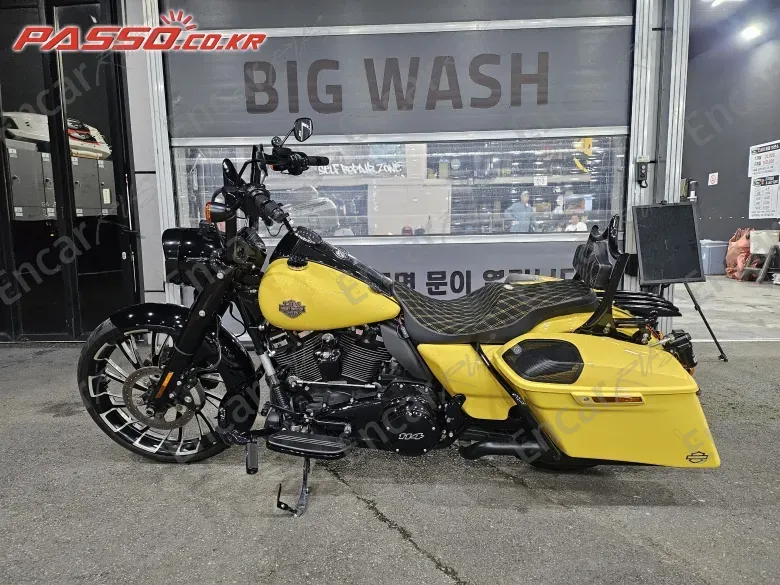 HARLEY-DAVIDSON ROAD KING SPECIAL - фото 1