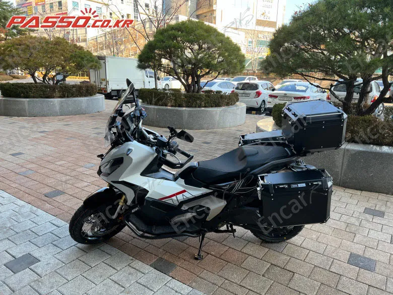 HONDA X ADV - фото 1