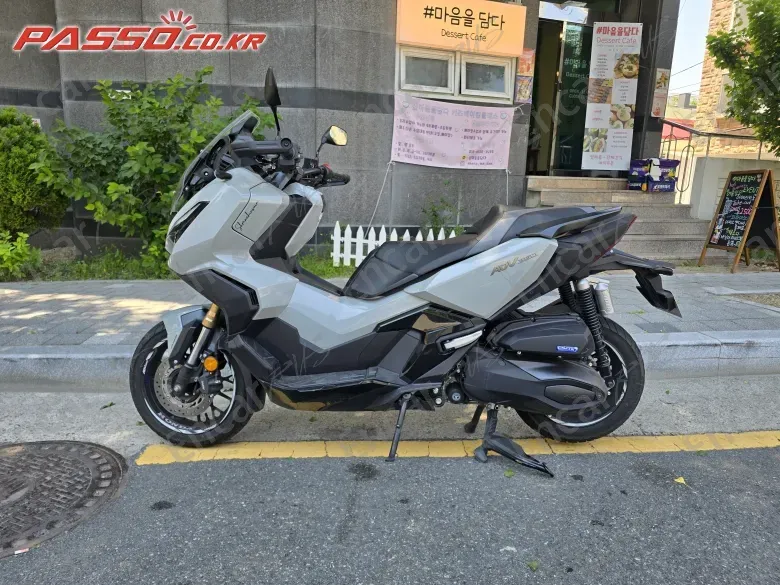 Honda Adv 350 - фото 1