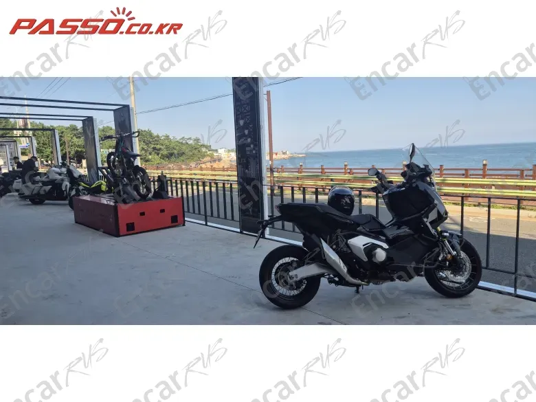 HONDA X ADV - фото 0