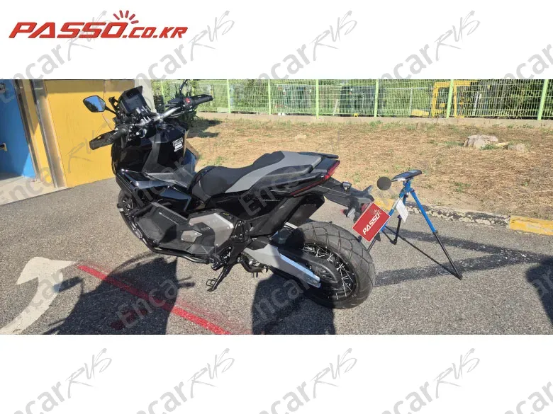 HONDA X ADV - фото 2