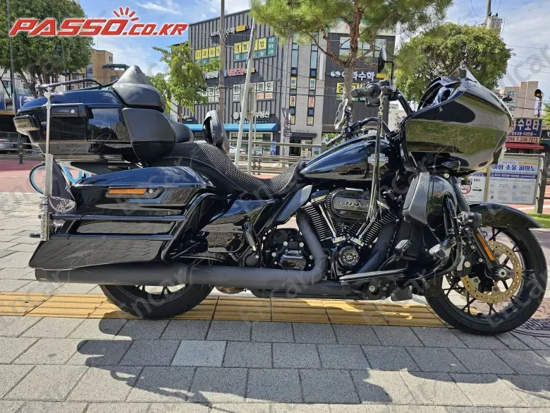 HARLEY-DAVIDSON ROAD GLIDE SPECIAL - фото 0