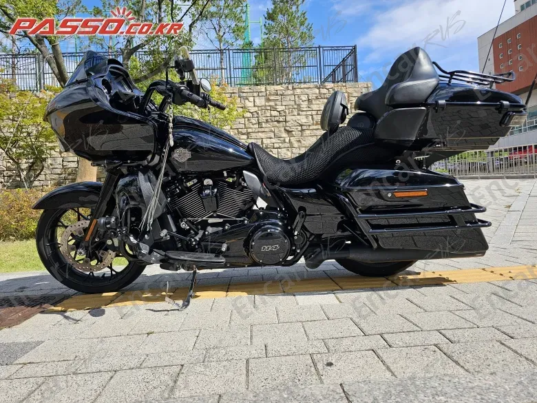 HARLEY-DAVIDSON ROAD GLIDE SPECIAL - фото 1