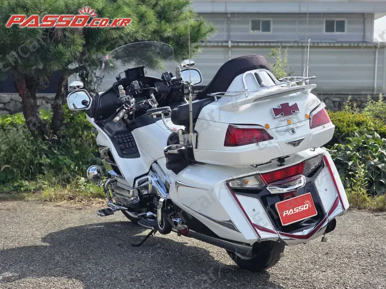 HONDA GOLDWING 1800 - фото 1