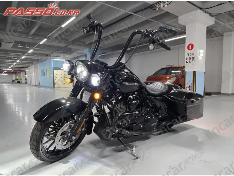 HARLEY-DAVIDSON ROADKING SPECIAL - фото 3