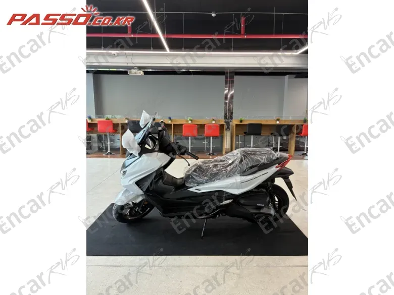 HONDA FORZA 350 - фото 1
