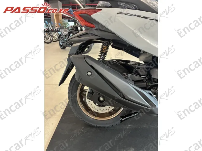 HONDA FORZA 350 - фото 6