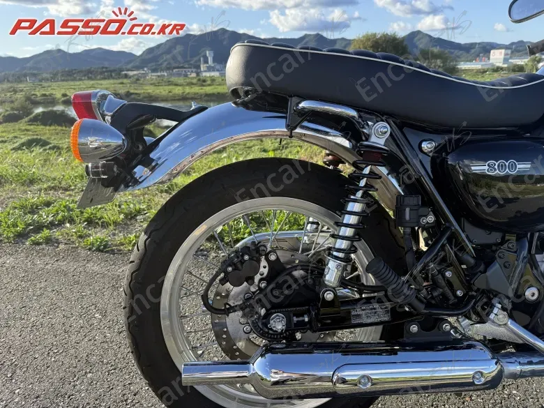 KAWASAKI W 800 - фото 6
