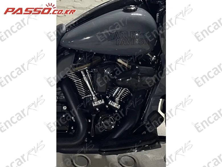 HARLEY-DAVIDSON ROAD GLIDE ST - фото 4