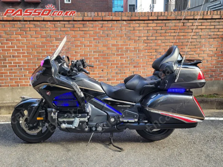 HONDA GOLDWING 1800 - фото 1