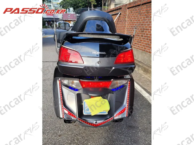 HONDA GOLDWING 1800 - фото 2