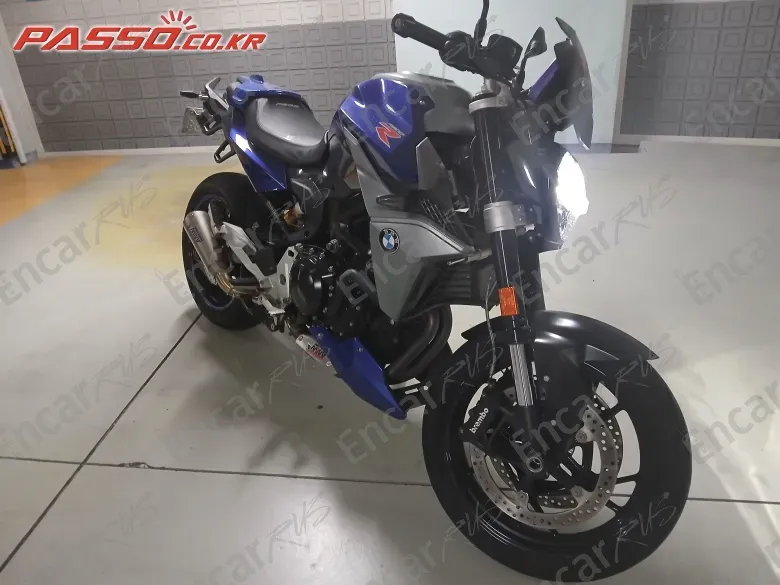 BMW F 900 R - фото 0