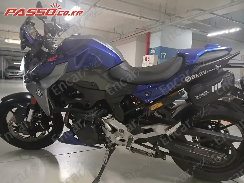 BMW F 900 R - фото 1