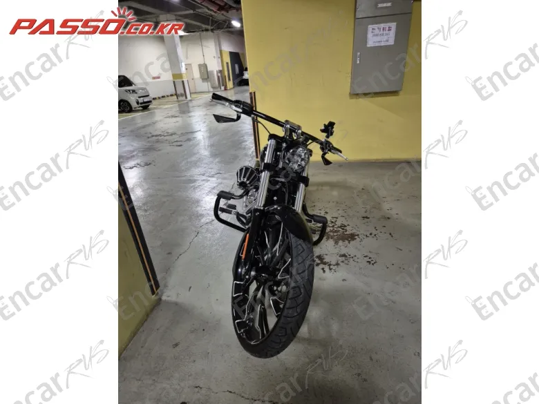 HARLEY-DAVIDSON BREAKOUT 114 - фото 3