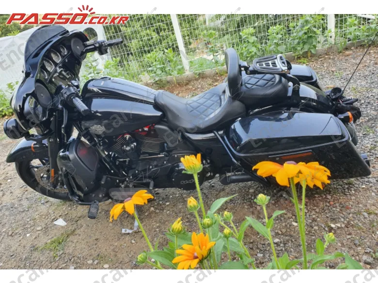 HARLEY-DAVIDSON FLHXS STREET GLIDE SPECIAL - фото 4