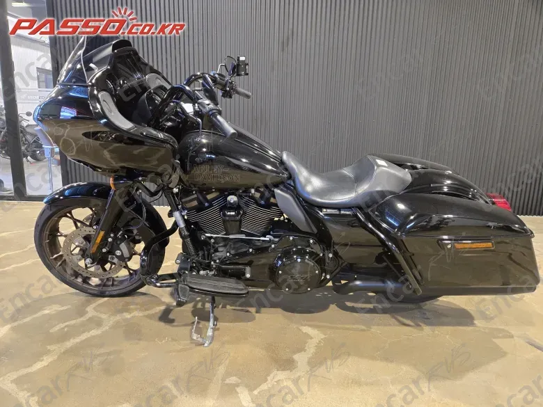 HARLEY-DAVIDSON ROAD GLIDE ST - фото 1