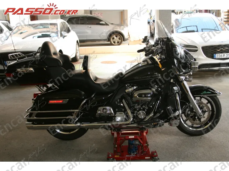 HARLEY-DAVIDSON ULTRA LIMITED - фото 0