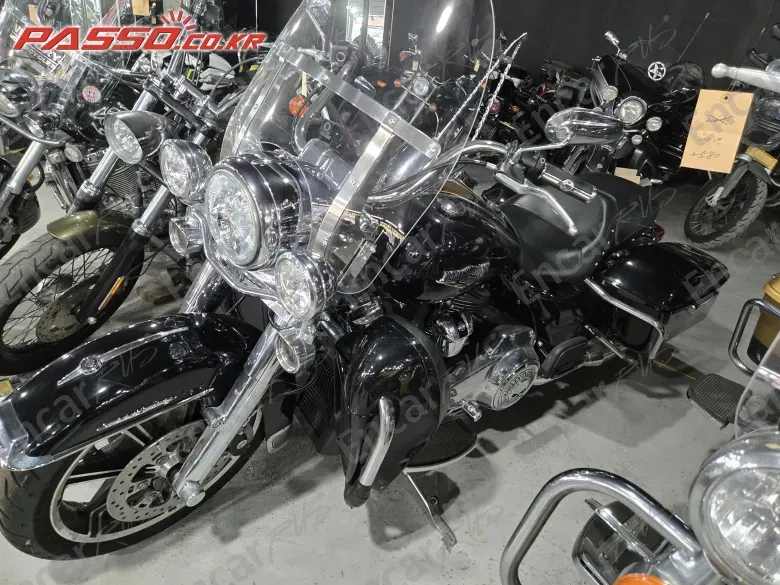 HARLEY-DAVIDSON FLHR - фото 1