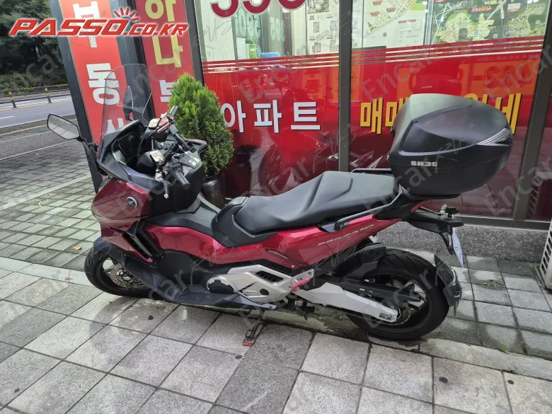 HONDA FORZA 750 - фото 0