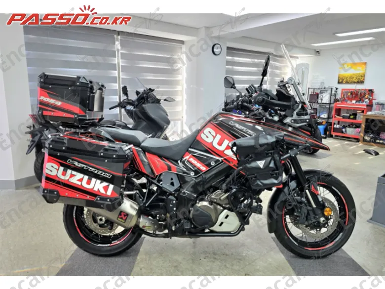 SUZUKI V STROM 1050 XT - фото 0