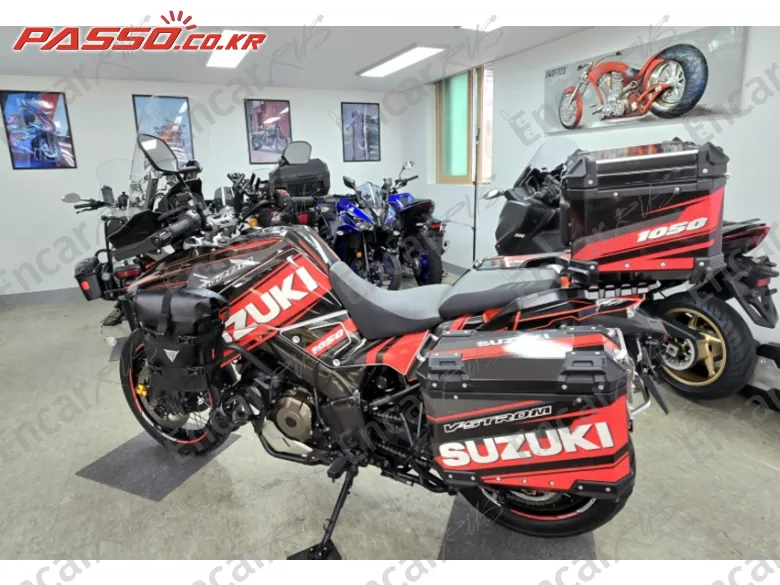 SUZUKI V STROM 1050 XT - фото 2