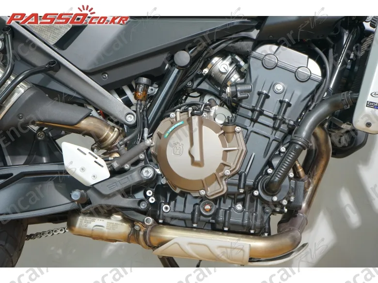 HUSQVARNA SVARTPILEN 801 - фото 4