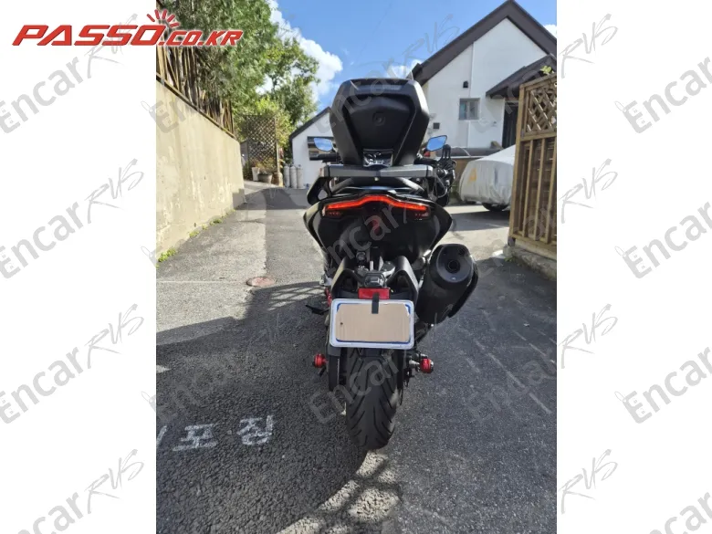 YAMAHA T MAX 560 - фото 2
