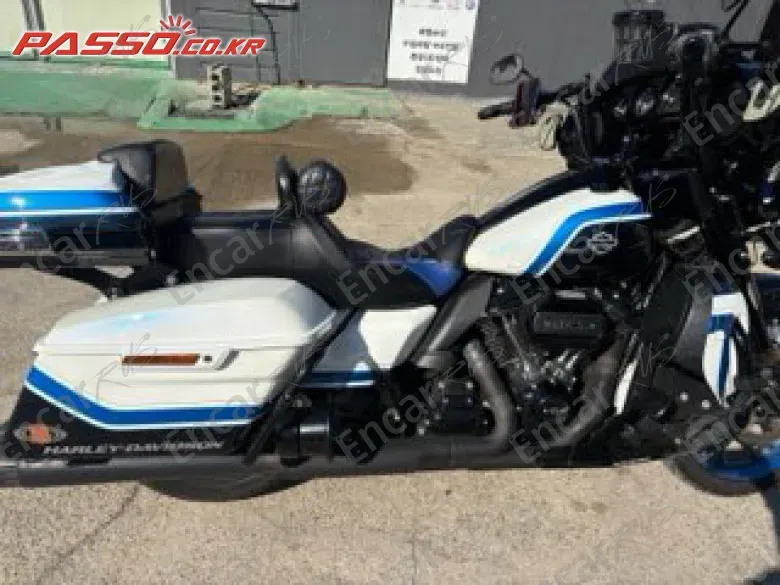 HARLEY-DAVIDSON FLHXS STREET GLIDE SPECIAL - фото 0
