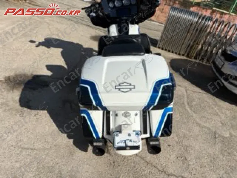 HARLEY-DAVIDSON FLHXS STREET GLIDE SPECIAL - фото 2