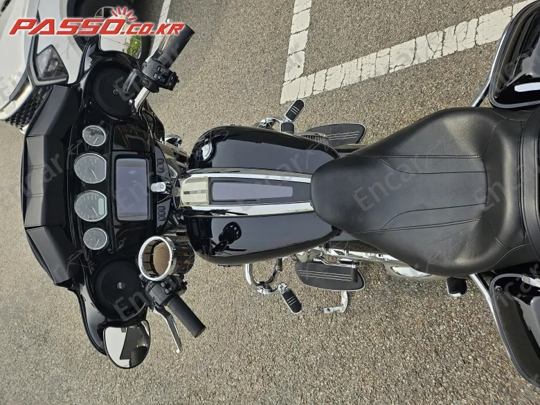 HARLEY-DAVIDSON FLHXS STREET GLIDE SPECIAL - фото 3