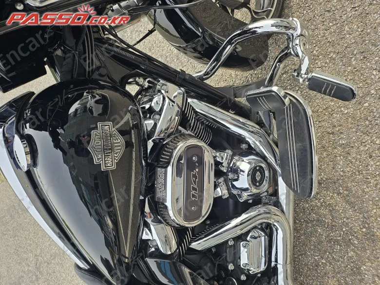 HARLEY-DAVIDSON FLHXS STREET GLIDE SPECIAL - фото 4