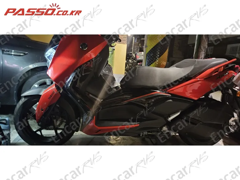 YAMAHA X MAX 300 ABS - фото 1