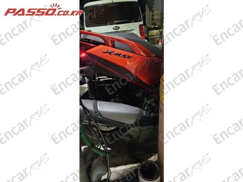 YAMAHA X MAX 300 ABS - фото 2