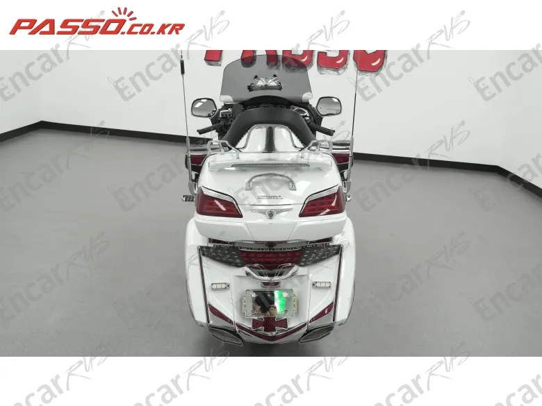 HONDA GOLDWING 1800 - фото 2