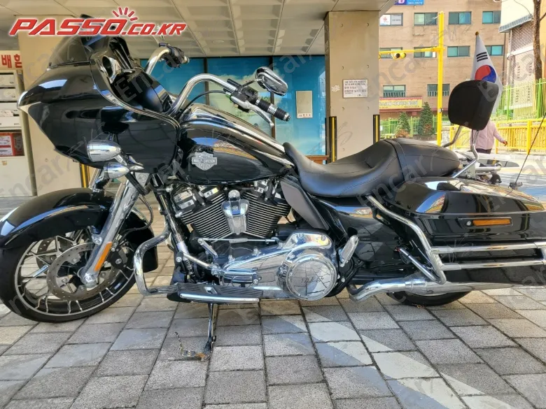 HARLEY-DAVIDSON ROAD GLIDE SPECIAL - фото 1