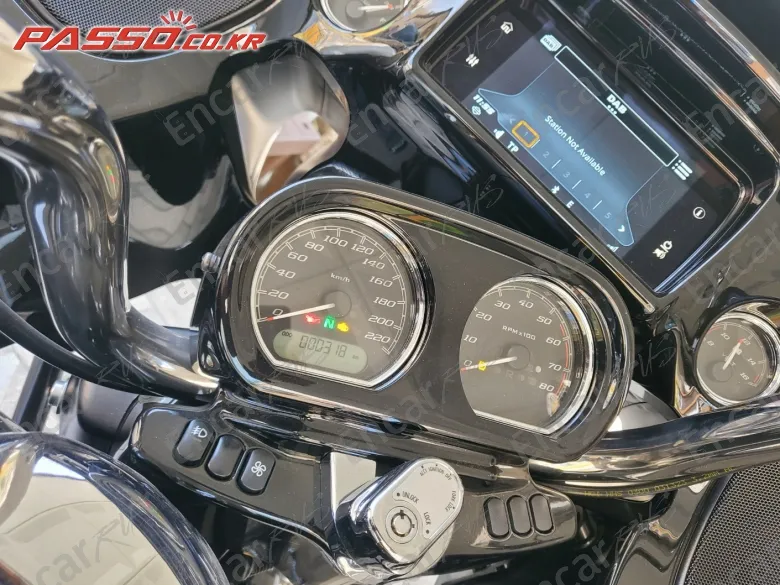 HARLEY-DAVIDSON ROAD GLIDE SPECIAL - фото 3