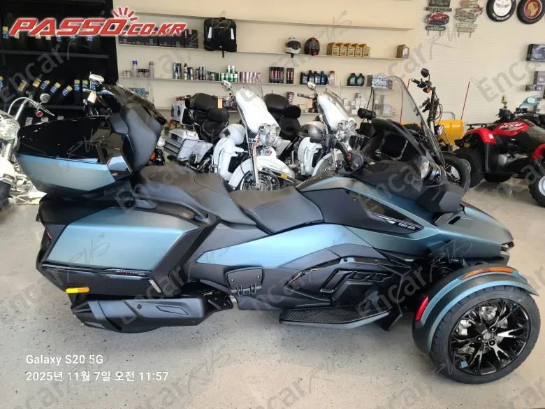 BRP CAN-AM SPYDER RT LIMITED - фото 0