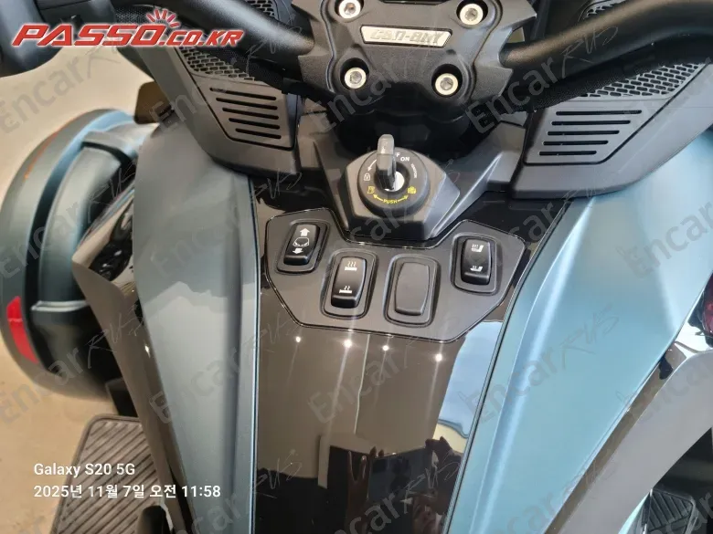 BRP CAN-AM SPYDER RT LIMITED - фото 3