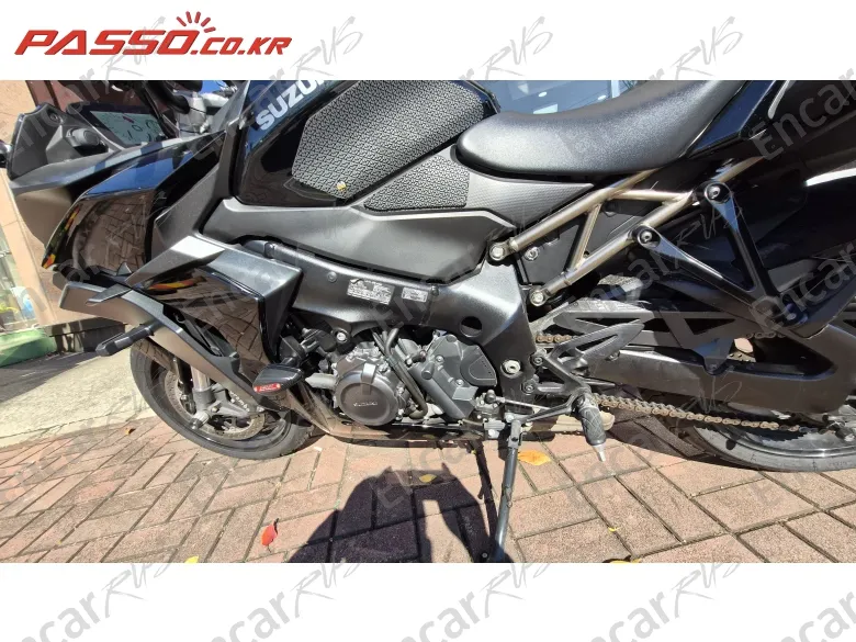 SUZUKI GSX S 1000 GT - фото 4