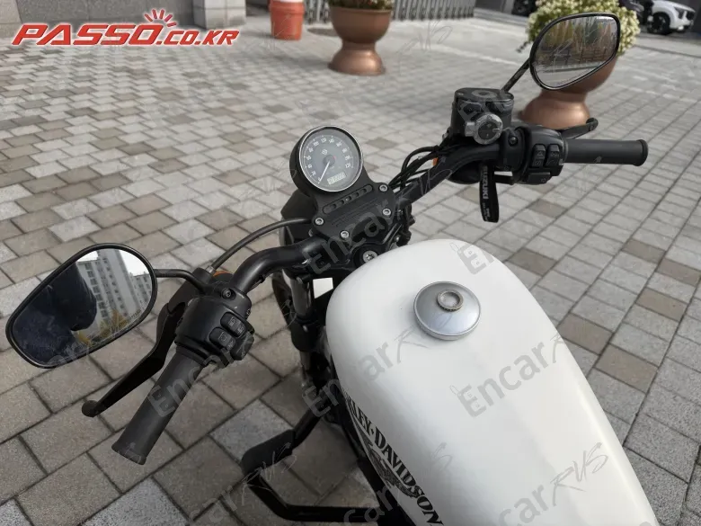 HARLEY-DAVIDSON XL 883 N - фото 3