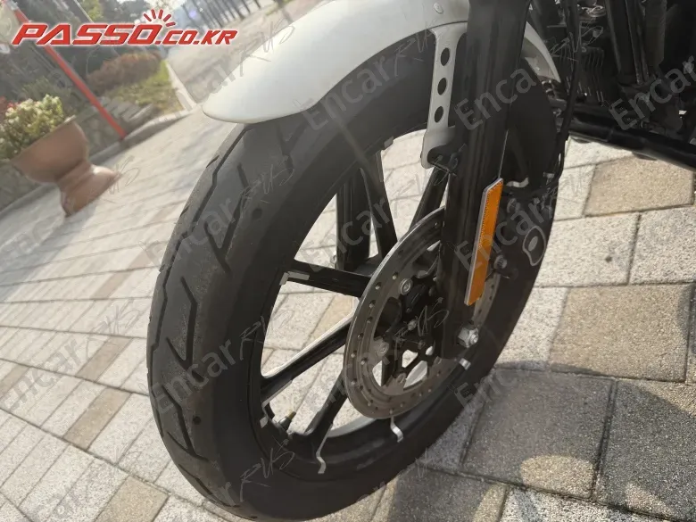 HARLEY-DAVIDSON XL 883 N - фото 5