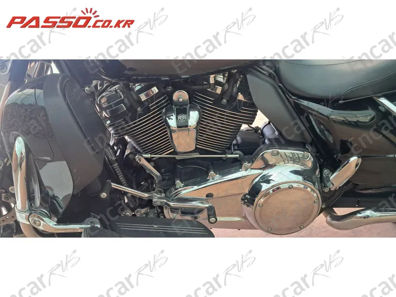 HARLEY-DAVIDSON FLHX - фото 4