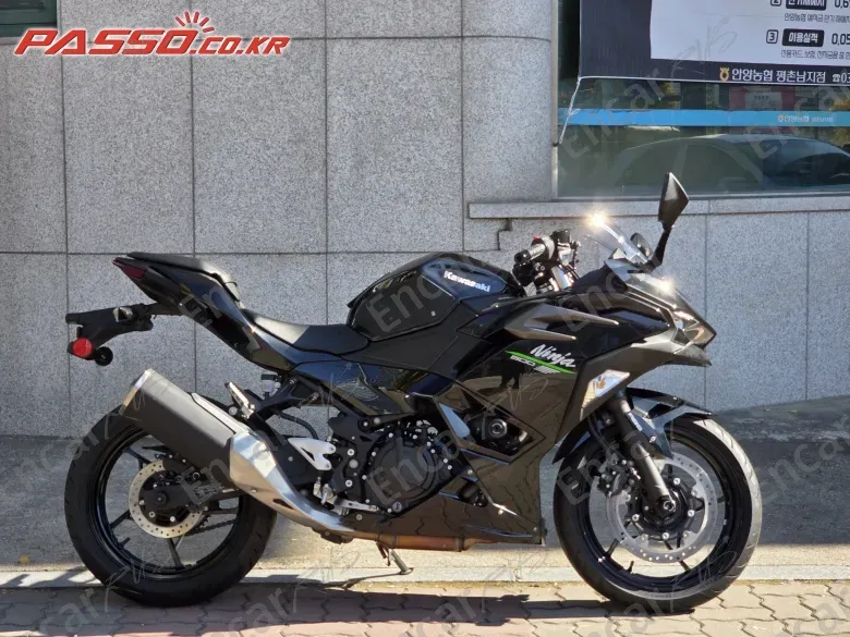 KAWASAKI ZX 500 R - фото 0