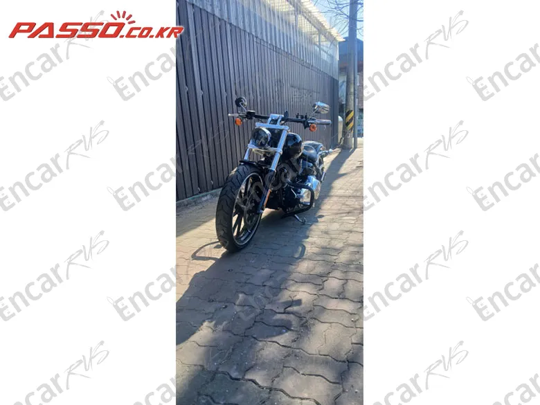 HARLEY-DAVIDSON BREAKOUT - фото 3