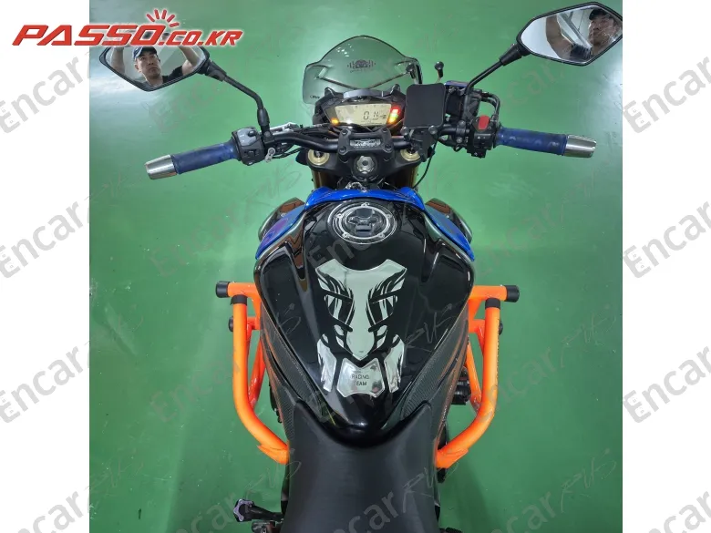 SUZUKI GSX S 1000 - фото 3