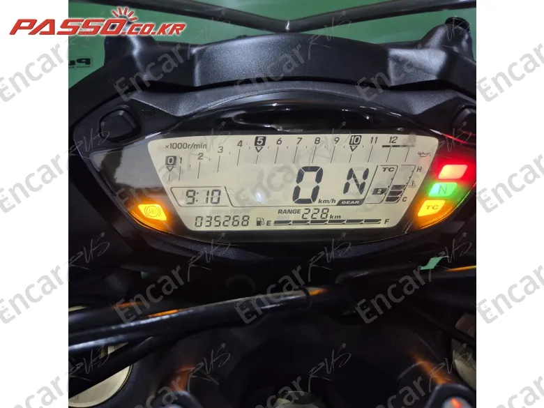 SUZUKI GSX S 1000 - фото 4